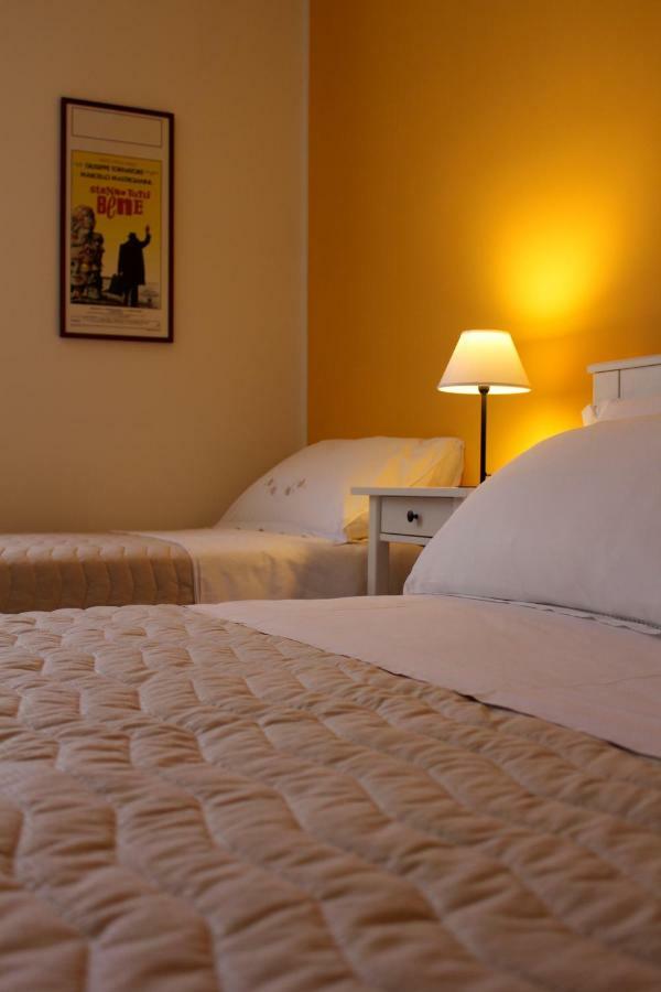 Gli Artisti Apartments & Rooms Bagheria Bagian luar foto