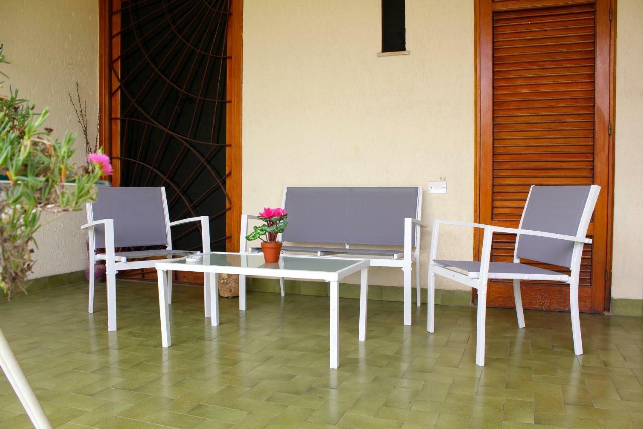 Gli Artisti Apartments & Rooms Bagheria Bagian luar foto